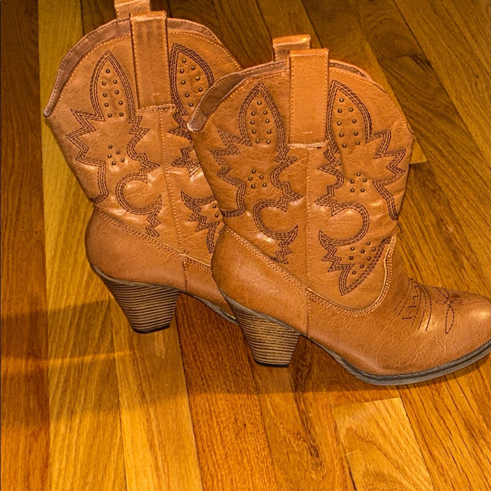 MIA Tan Leather Heeled Boots